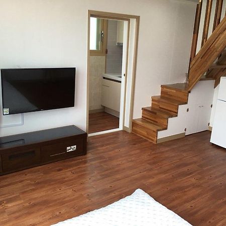 Seongsanpo Love Pension Согвіпо Екстер'єр фото