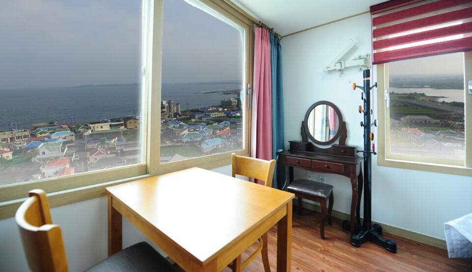 Seongsanpo Love Pension Согвіпо Екстер'єр фото